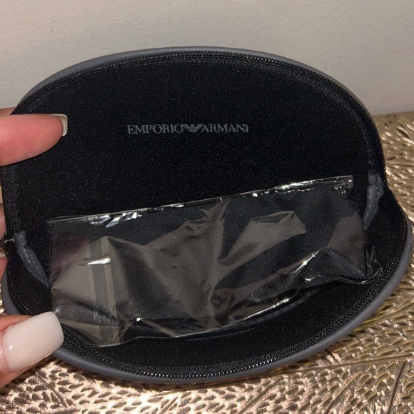 Emporio Armani Sunglasses/Eyeglasses Case - Picture 4 of 4